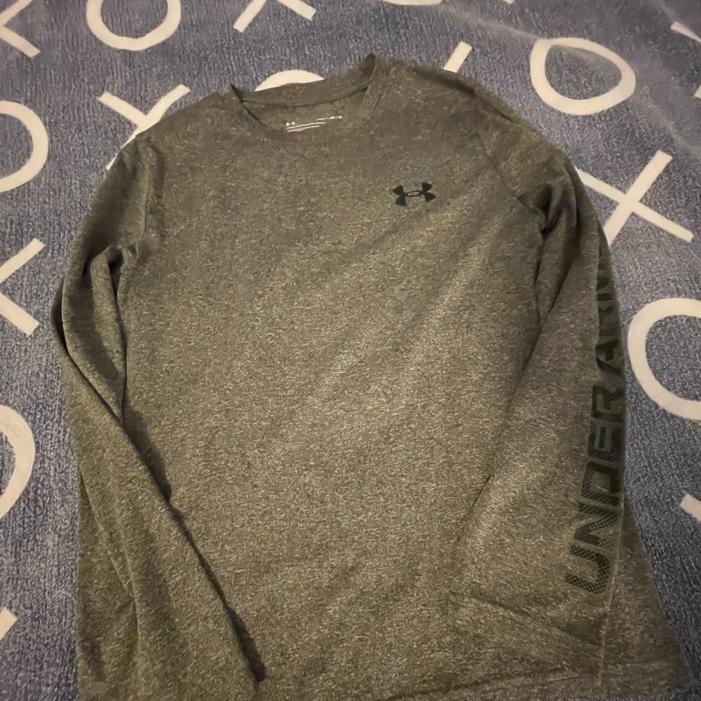 Under Armour Boy’s Gray Long Sleeve Shirt